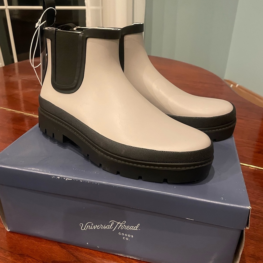 Universal Thread Kaden Rubber Rain Boots